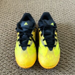 Unisex futsal shoes Messi speed flow